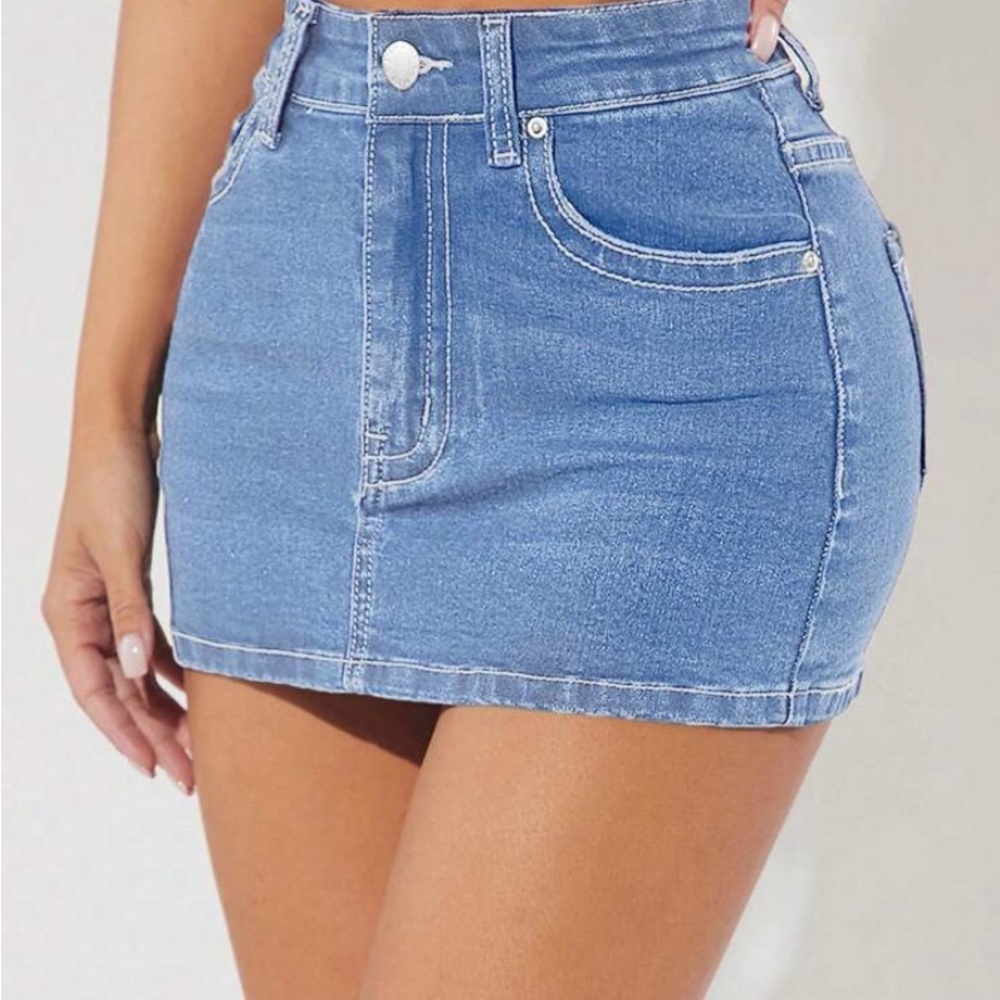 Women’s (petite small) bodycon jeanskirt